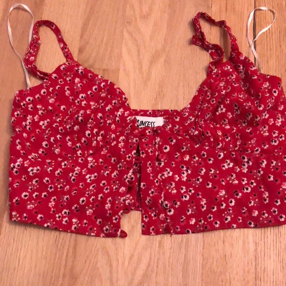 princess polly top with flowers